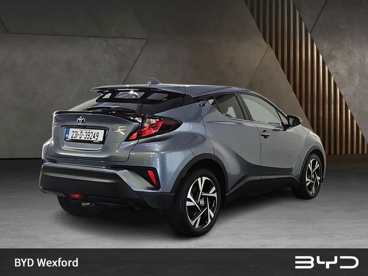 Toyota C-HR 1.8 HYBRID SPORT - Image 4