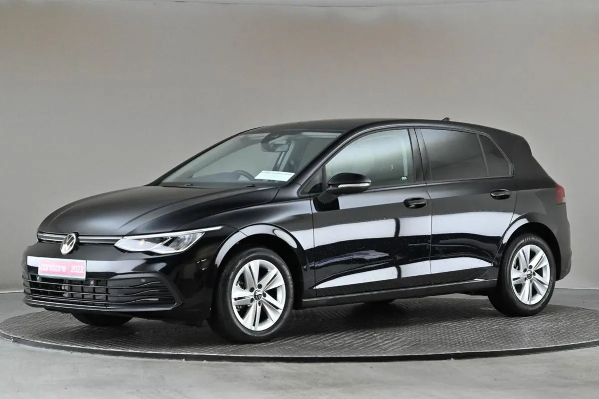 Volkswagen Golf 1.0 eTSI DSG ACTIVE BAS MILD HYBRI - Image 4
