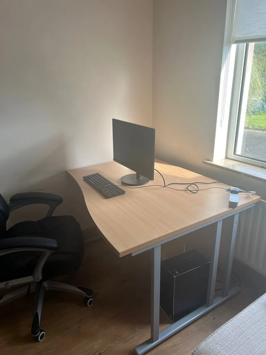 High quality computer desk - Image 2