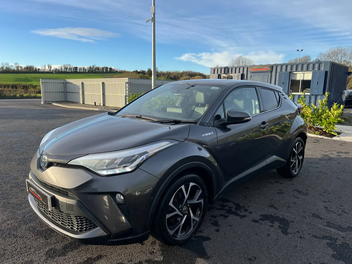 2021 Toyota CH-R Design 1.8 CVT Hybrid - Image 4