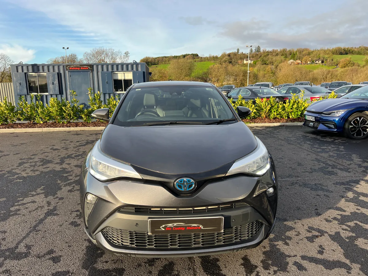 2021 Toyota CH-R Design 1.8 CVT Hybrid - Image 3