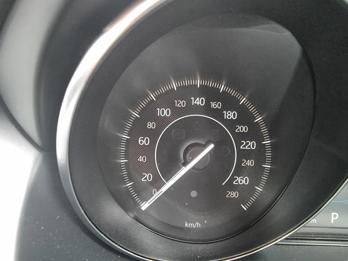 Jaguar E-Pace 2018 - Image 3