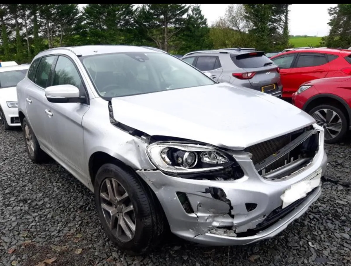 Breaking 2018 Volvo xc60 2.0 se lux - Image 1