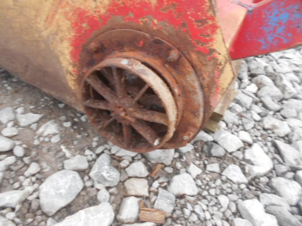 TULLOW BEET CHOPPER/MEAL FEEDER - Image 4