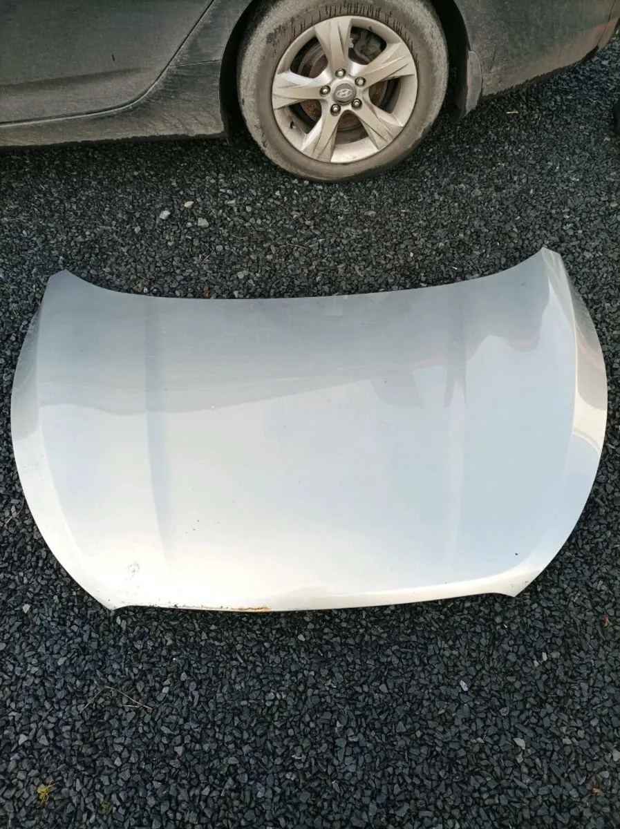 Car Bonnet Hyundai ix35 SUV - Image 1