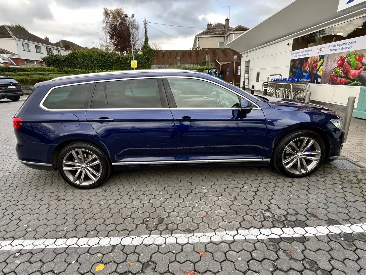 Volkswagen Passat 2018 - Image 2