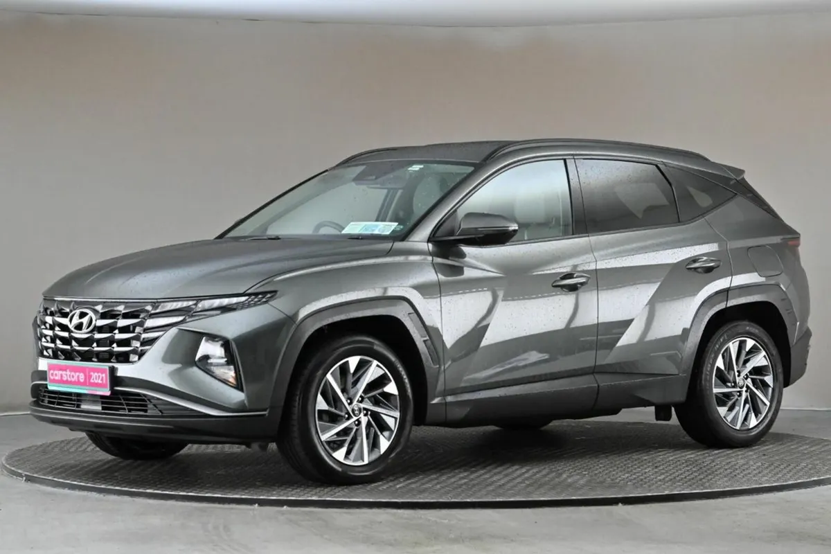 Hyundai Tucson 1.6 D EXECUTIVE 6SPD **FULL BEIGE L - Image 4