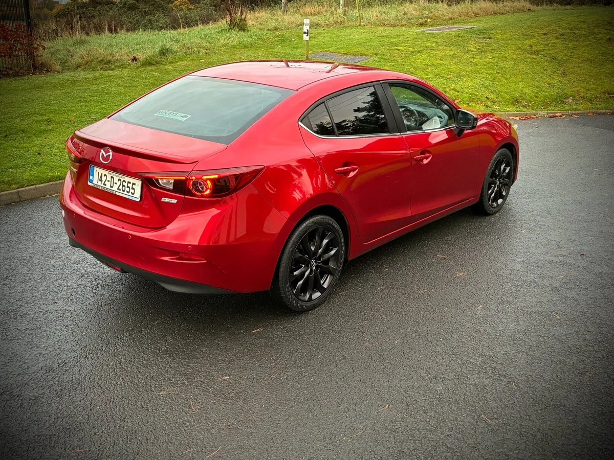 142 Mazda 3 Skyactive Luxury Diesel 2.2 Manual - Image 4