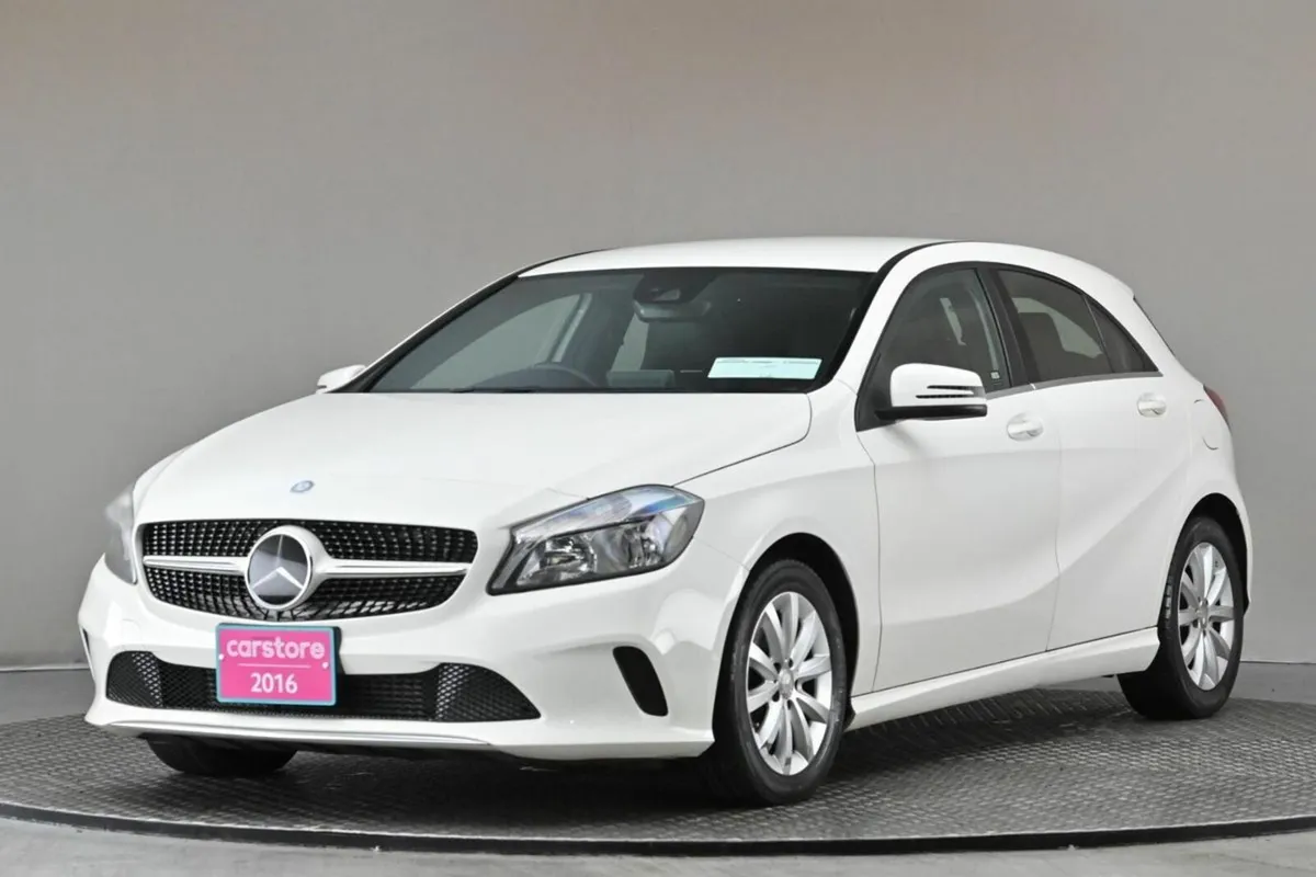 Mercedes-Benz A-Class A 180 AUTO **HALF LEATHER**S - Image 3