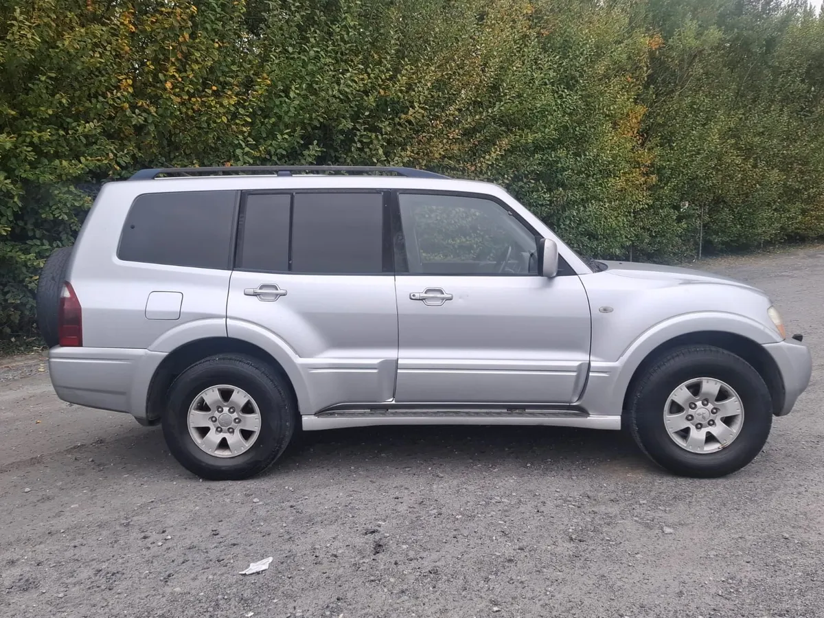 Mitsubishi Pajero - Image 2