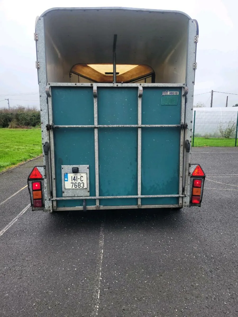 Ifor Williams 510 horse box with aluminium floor - Image 3