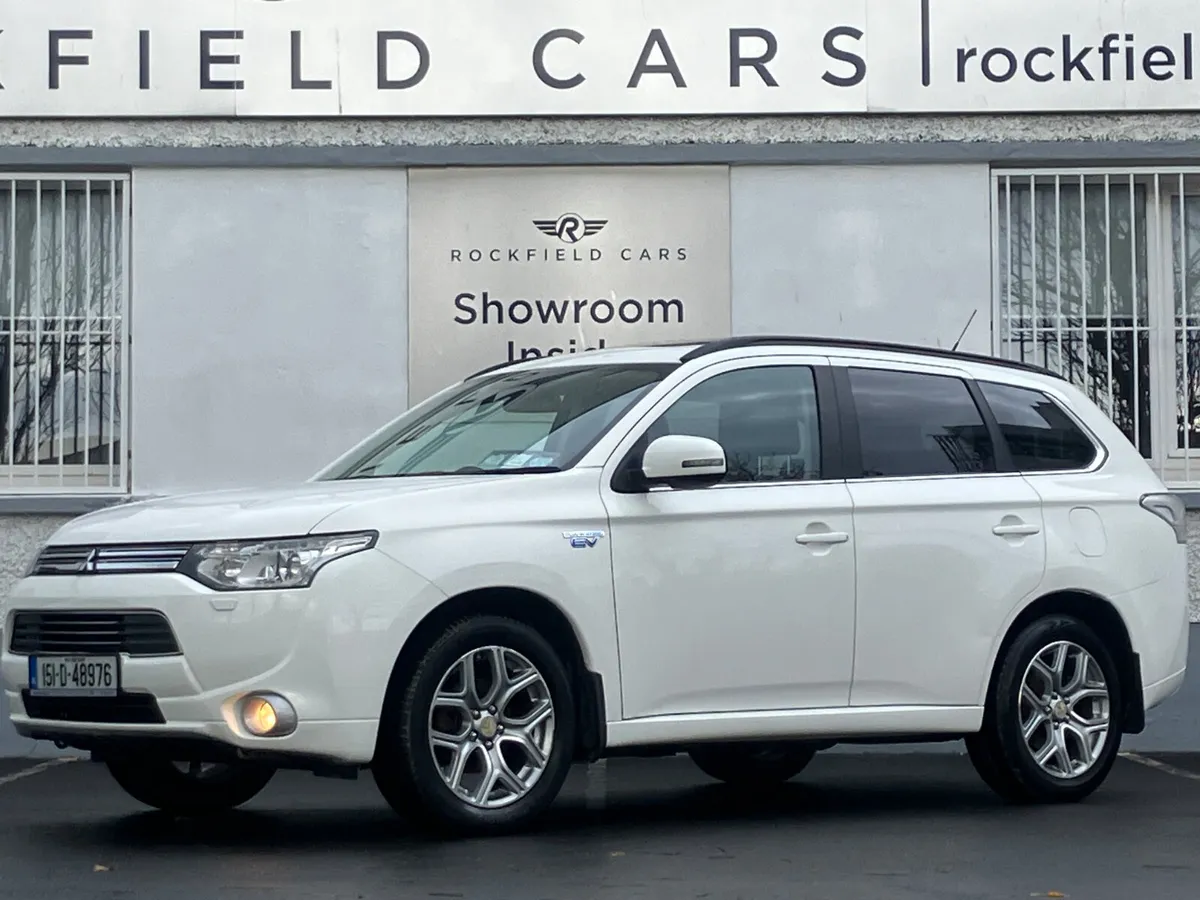 Mitsubishi Outlander 2015 PHEV GH4 FSH - Image 1
