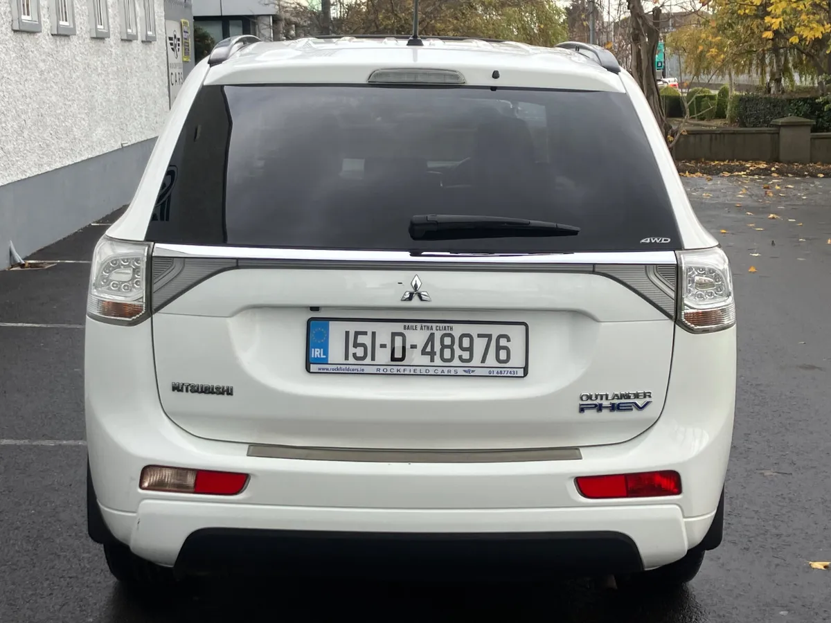 Mitsubishi Outlander 2015 PHEV GH4 FSH - Image 4