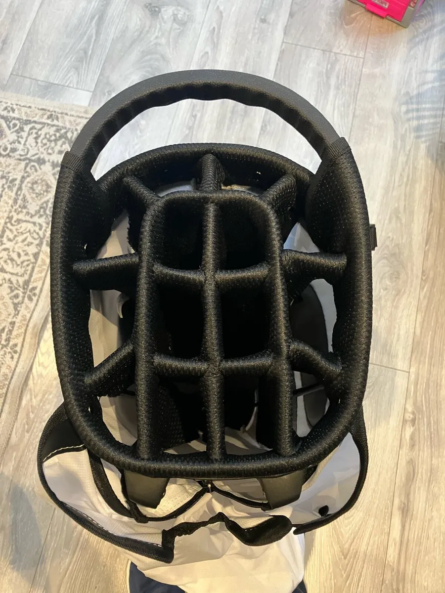 Livsin Golf stand Bag New - Image 4