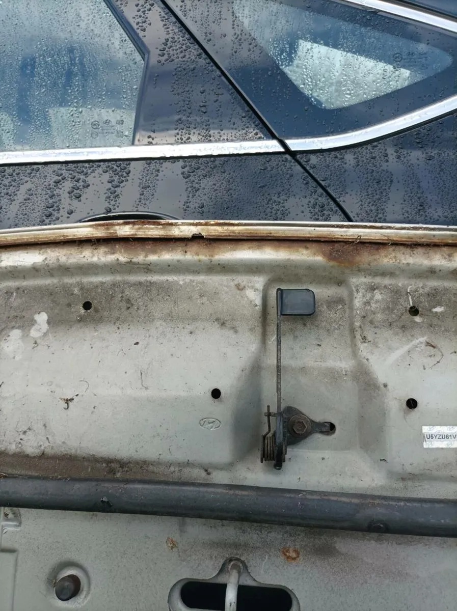 Car Bonnet Hyundai ix35 SUV - Image 4