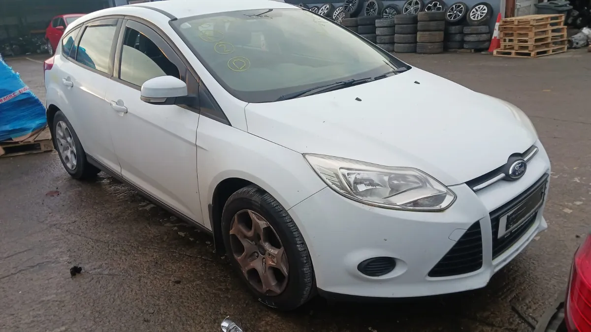 Breaking 2013 Ford focus 1.0 eco boost - Image 4