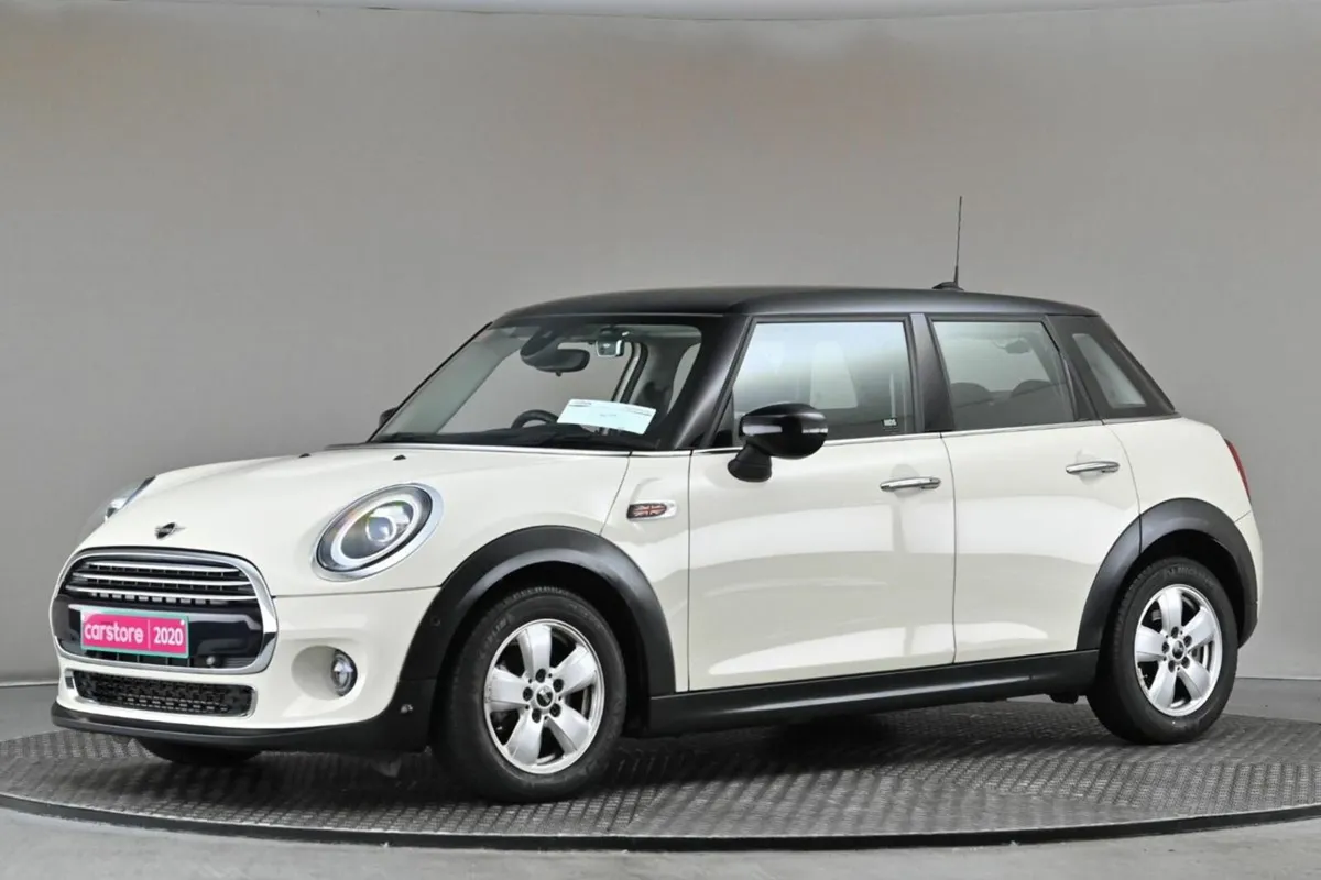 Mini Cooper 1.5 COOPER AUTO 5DR **BI-TONE ROOF**RE - Image 4