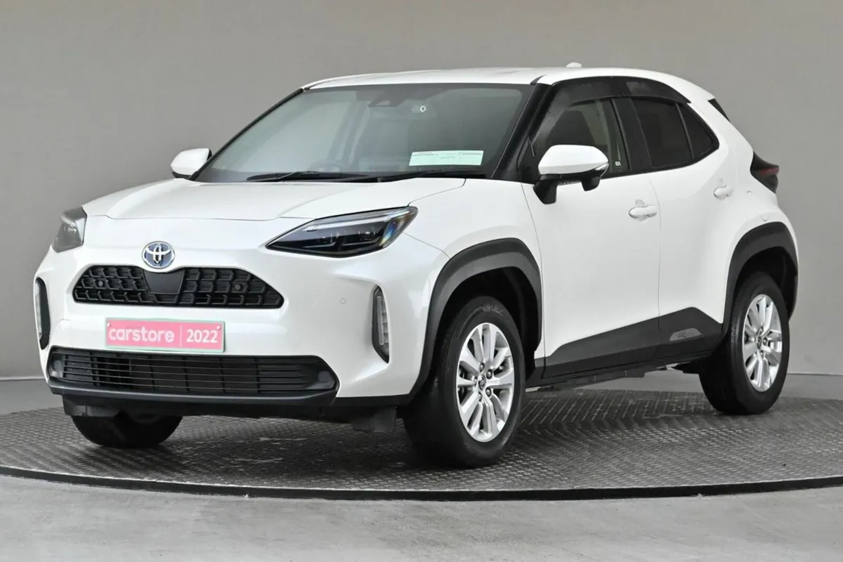Toyota Yaris Cross *JAN 2026 PRICE NOW*1.5 HYBRID - Image 3