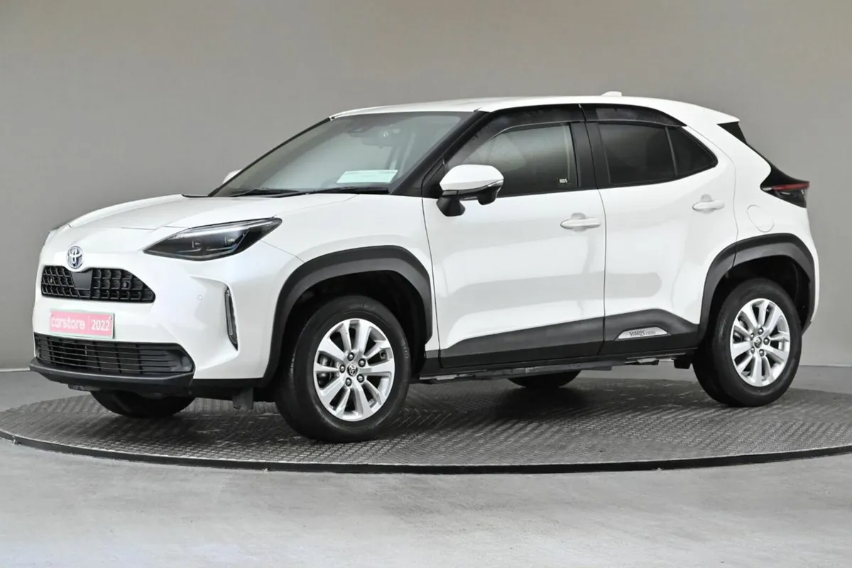 Toyota Yaris Cross *JAN 2026 PRICE NOW*1.5 HYBRID - Image 4