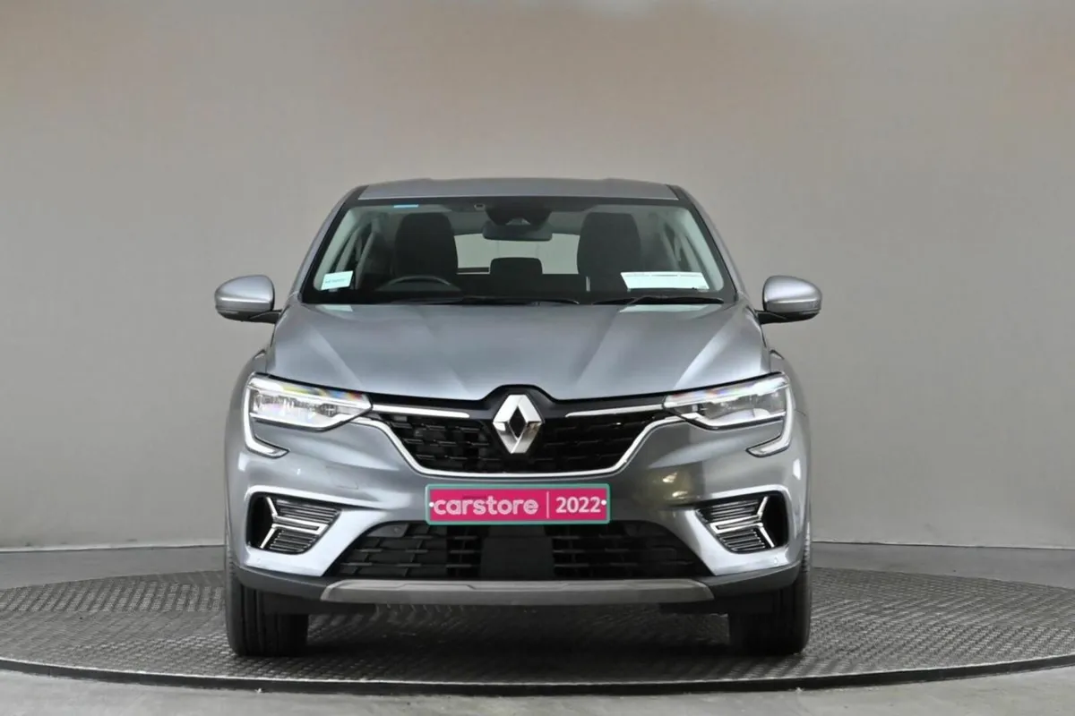 Renault Arkana ICONIC E-TECH HYBRID 145BHP AUTO - Image 2