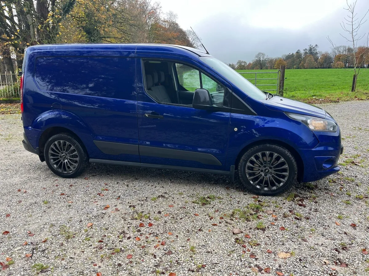 Ford Transit Connect 2015 - Image 2