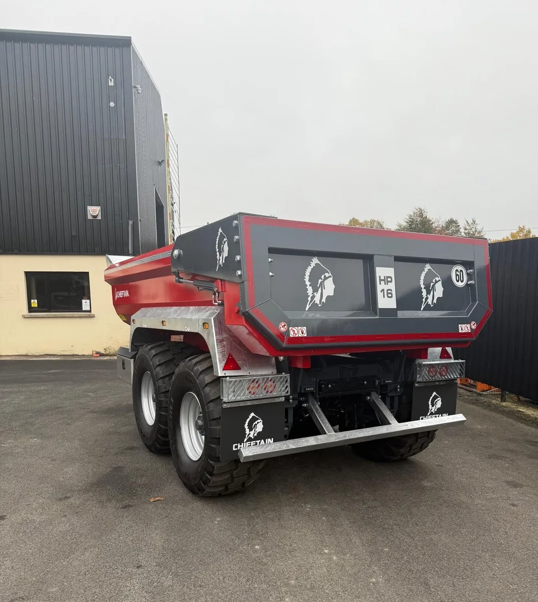 16T half pipe dump trailer - Image 2