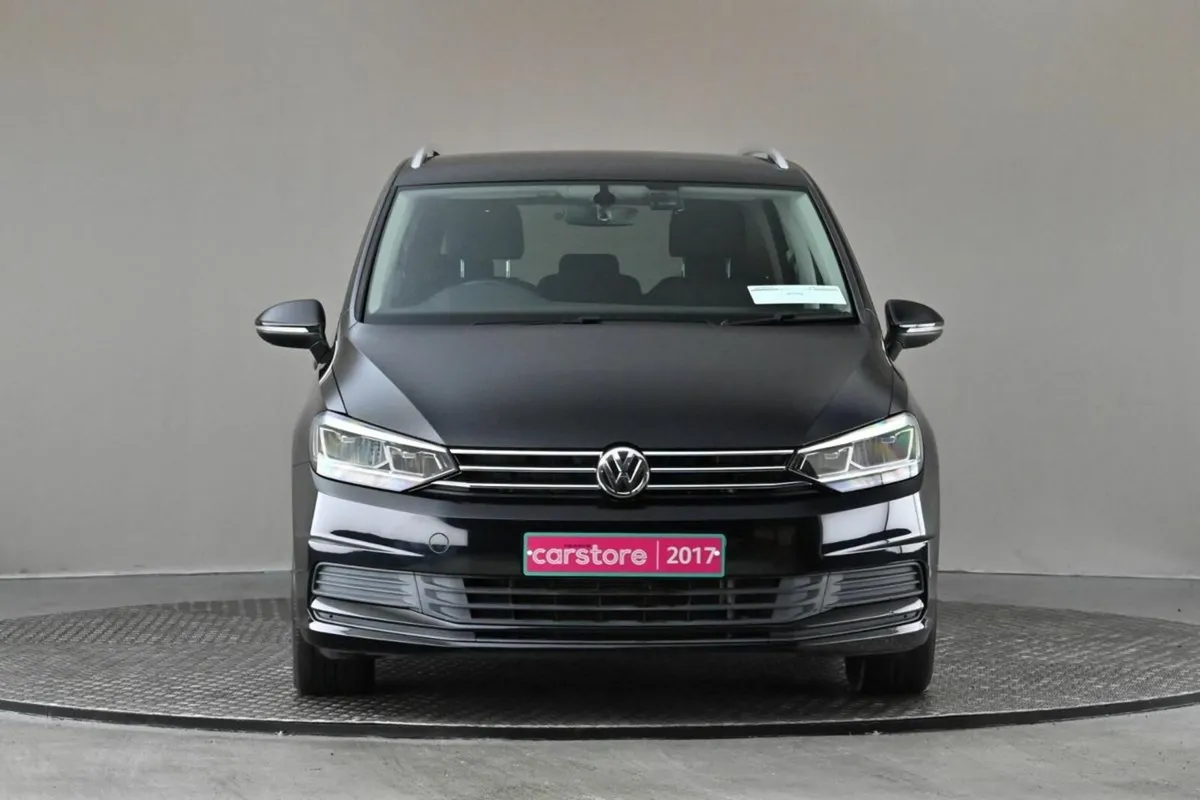 Volkswagen Touran 1.4 TSI DSG TRENDLINE **CARPLAY* - Image 2