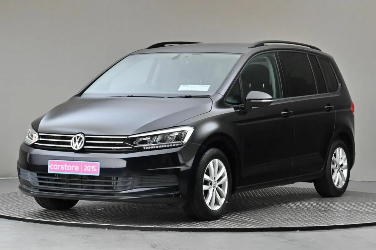 Volkswagen Touran 1.4 TSI DSG TRENDLINE **CARPLAY* - Image 3
