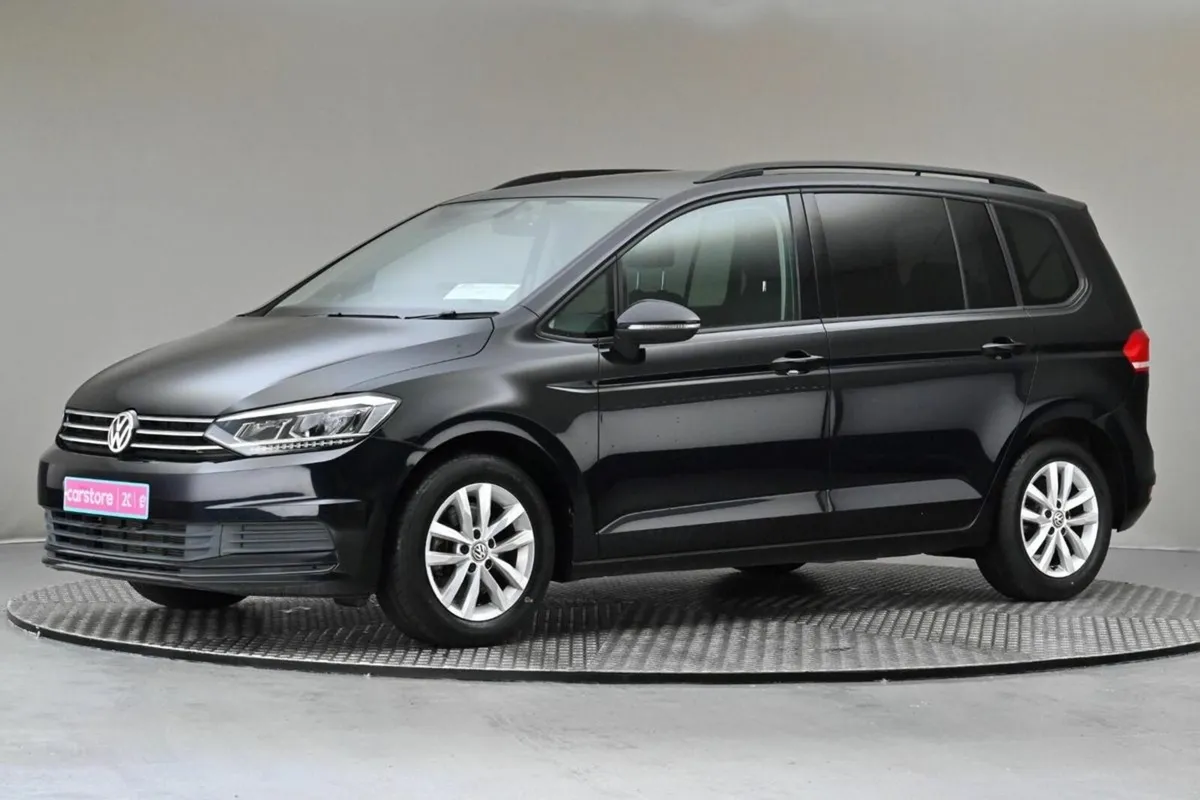 Volkswagen Touran 1.4 TSI DSG TRENDLINE **CARPLAY* - Image 4