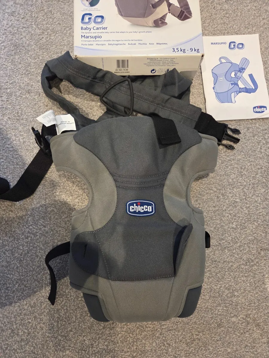 Chicco baby carrier - Image 1