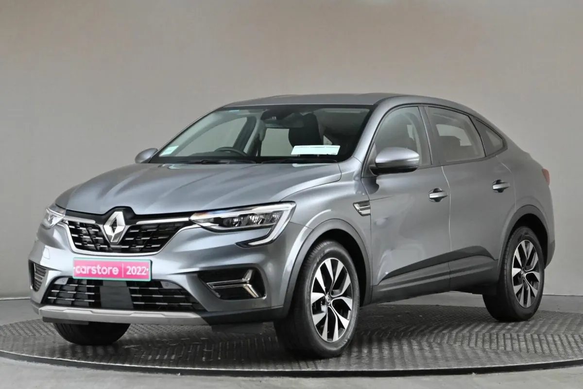 Renault Arkana ICONIC E-TECH HYBRID 145BHP AUTO - Image 3