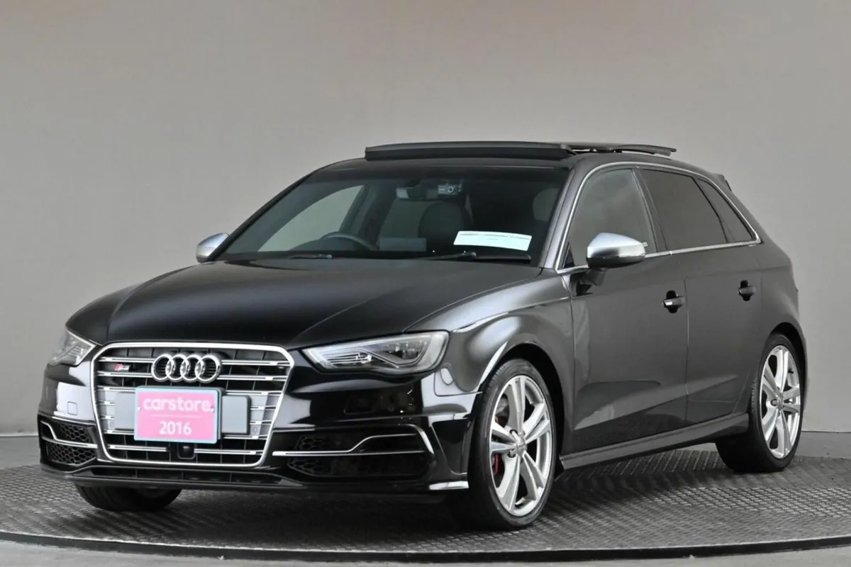 Audi S3 2.0TFSI  QUATRO S-TRONIC SPORTBACK **HALF - Image 3