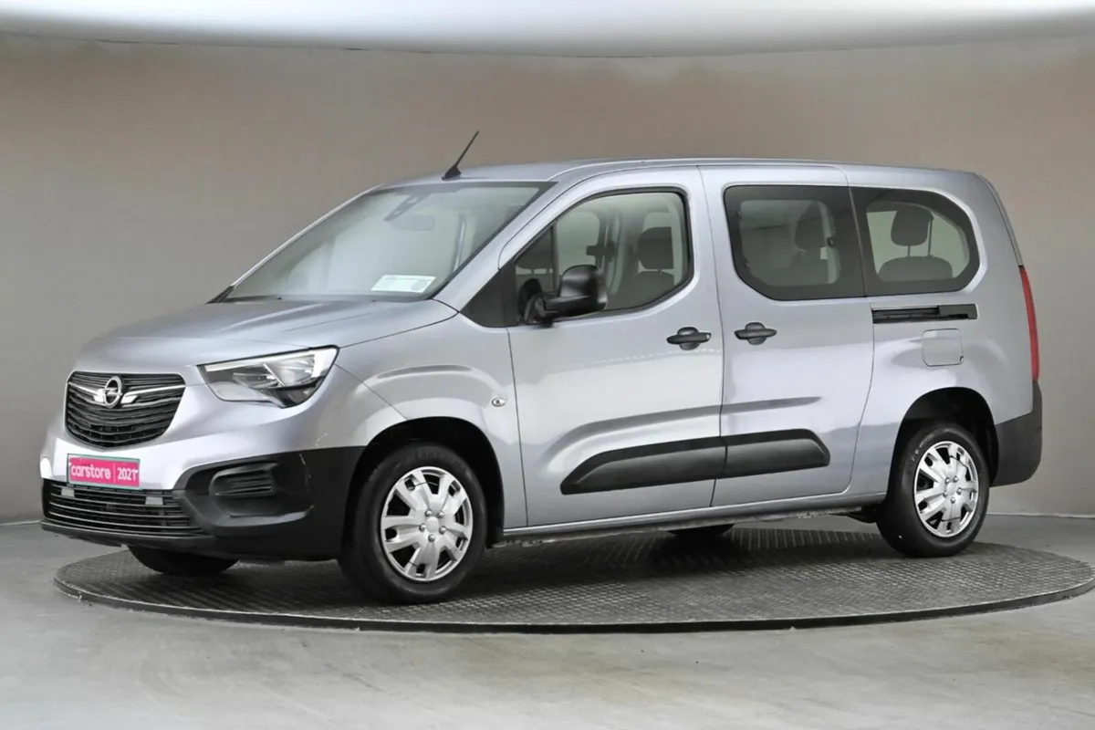 Opel Combo 1.5 TURBO D LIFE 100BHP 6SPD ENERGY XL - Image 4