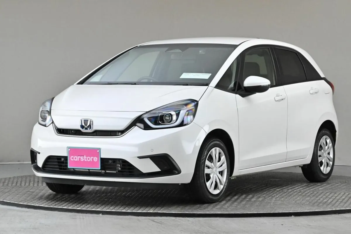 Honda Fit 1.5 109BHP HEV E-CVT **9"ANDROID CAR PLA - Image 3