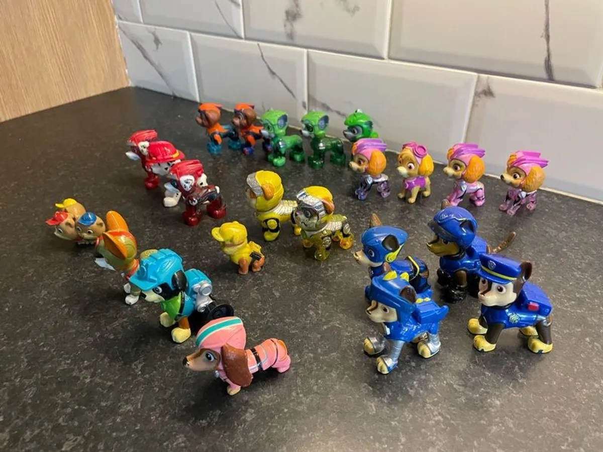 Paw Patrol vehicles and figures - Image 2
