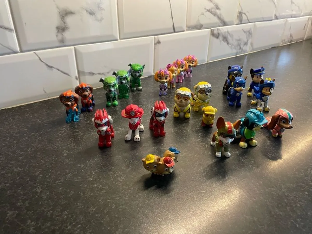 Paw Patrol vehicles and figures - Image 3
