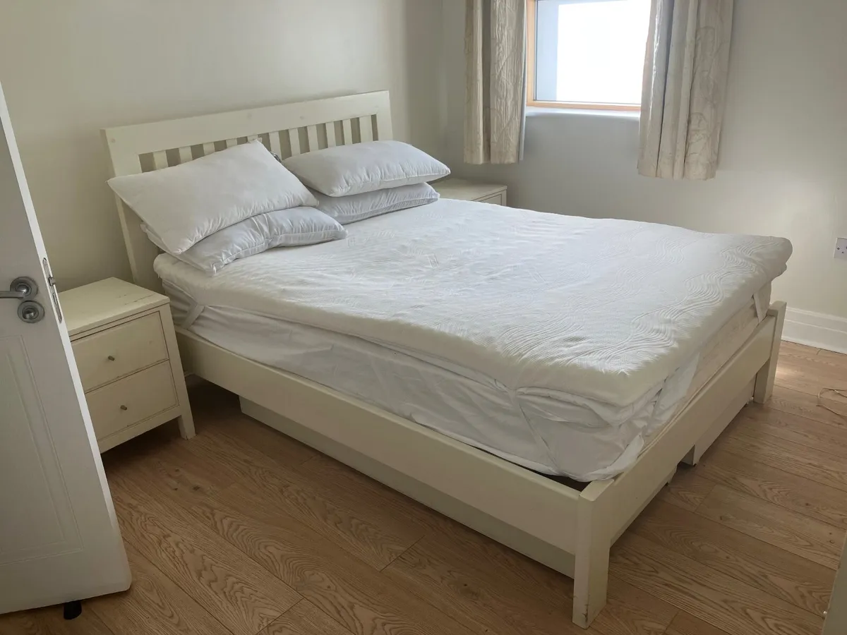 Bedroom furniture - Image 1