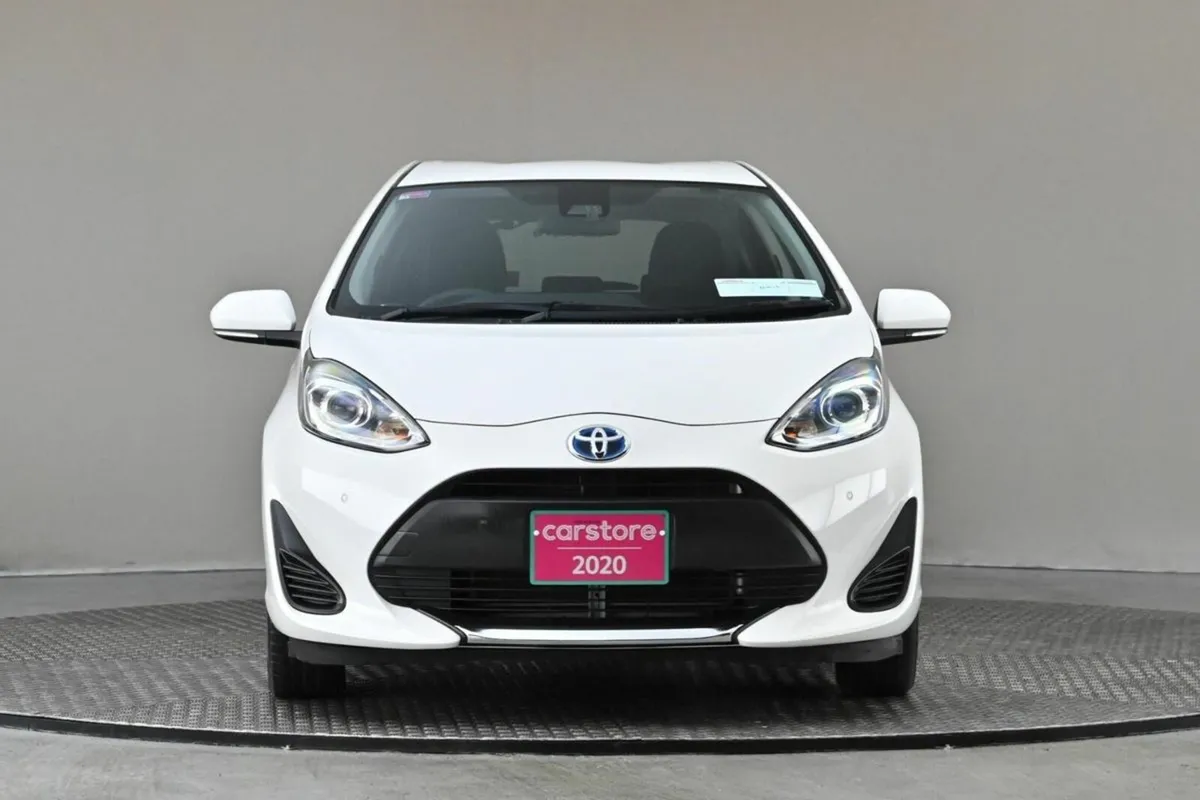 Toyota Aqua 1.5 VVT-i HYBRID **REVERSE CAM**PARK S - Image 2