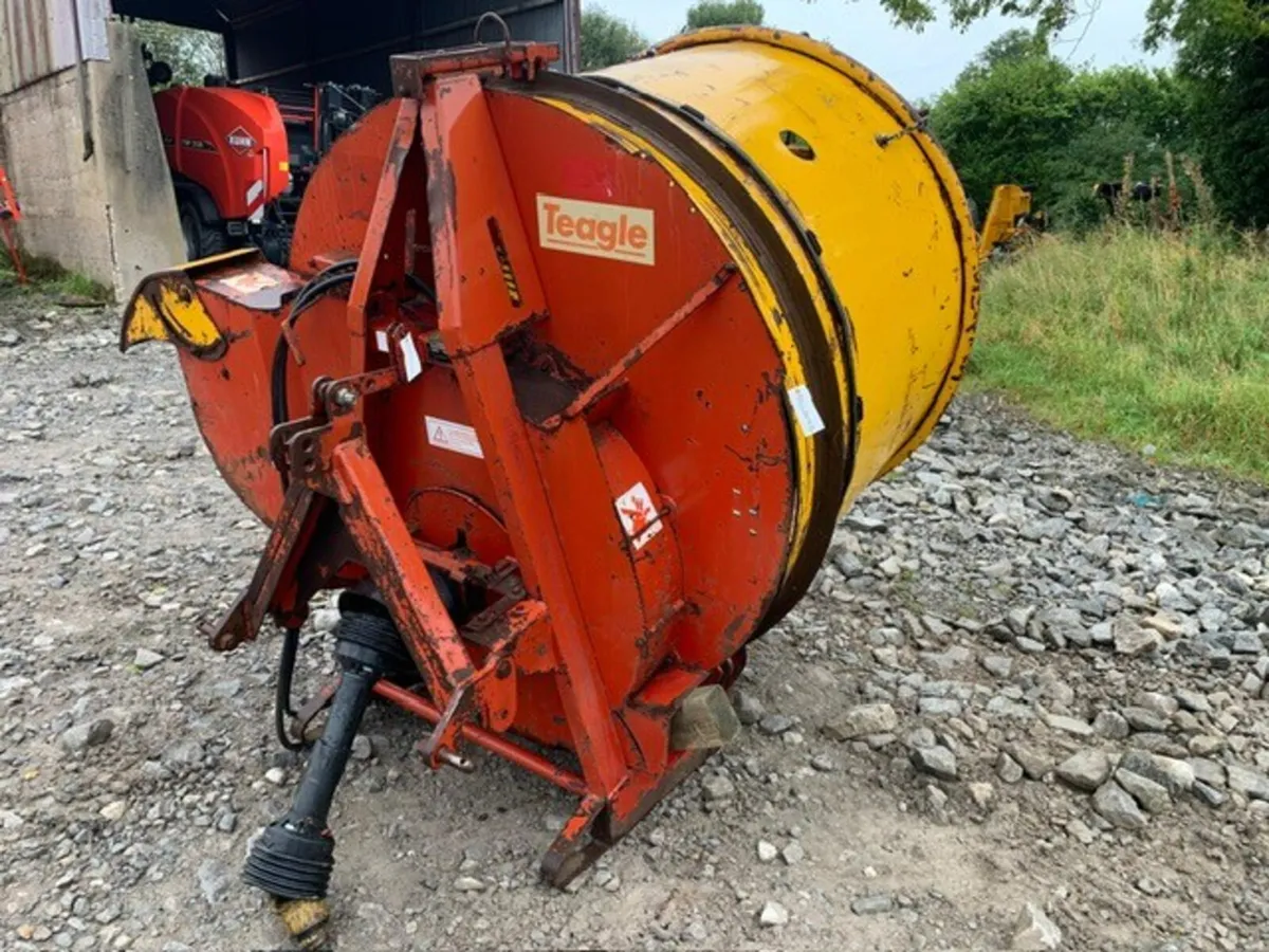 TEAGLE 4040 BALE SHREDDER - Image 1