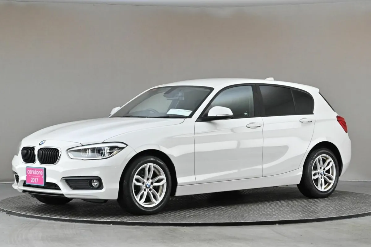 BMW 1-Series 118i AUTO **REVERSE CAM**REAR PARK SE - Image 4