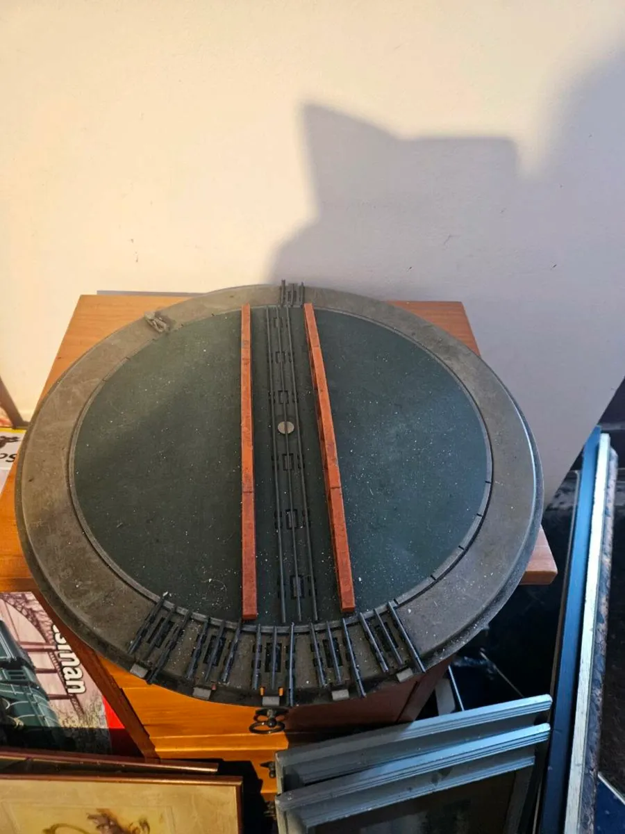 Hornby Dublo OO Gauge 3 Rail Turntable - Image 2