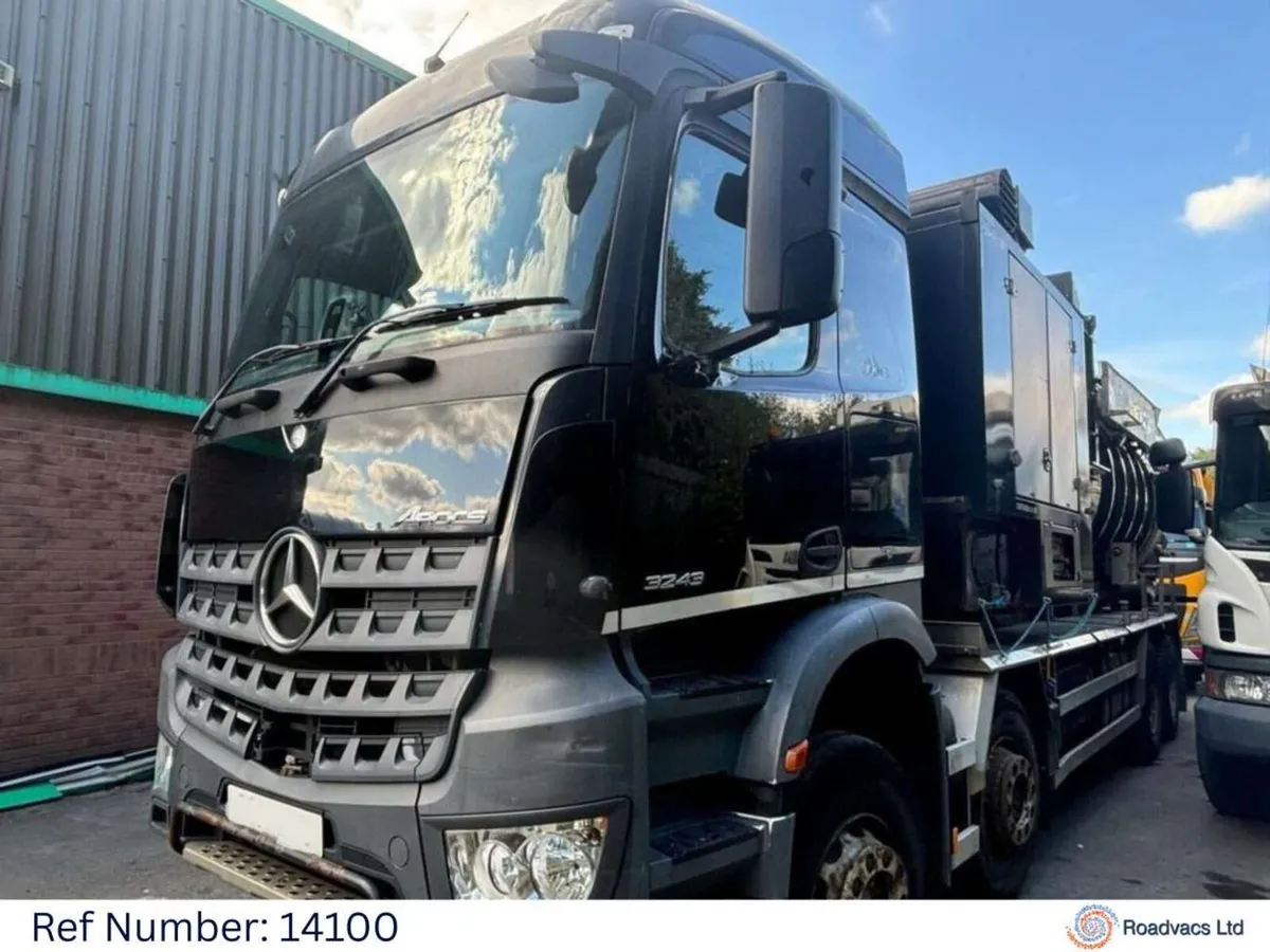 2015 Mercedes-Benz Arocs3240K LN200 High Tip Disab - Image 2