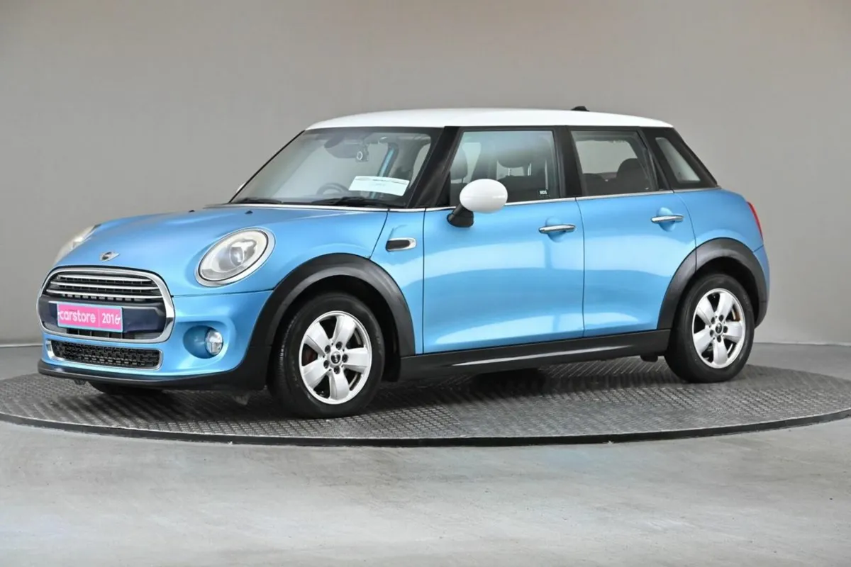 Mini Cooper 1.5 COOPER AUTO 5DR **REVERSE CAM**REA - Image 4