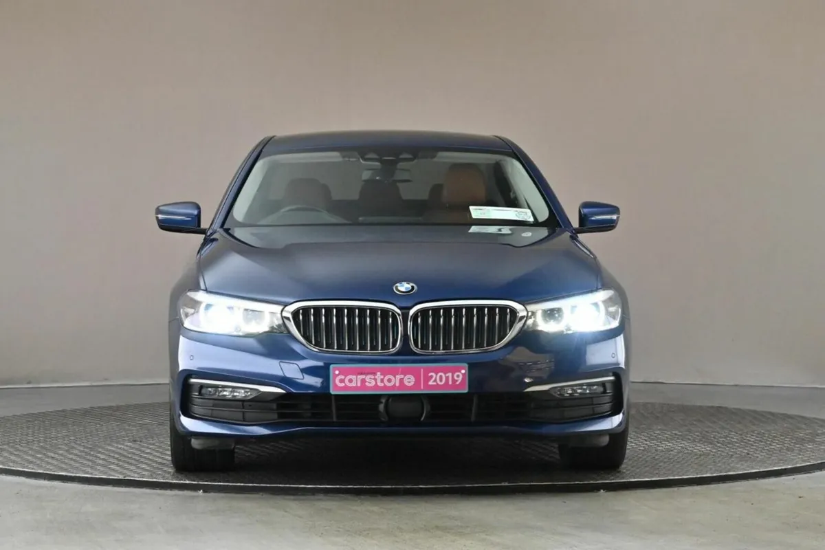 BMW 5-Series 530E G30 SE *BROWN LEATHER INTERIOR* - Image 2