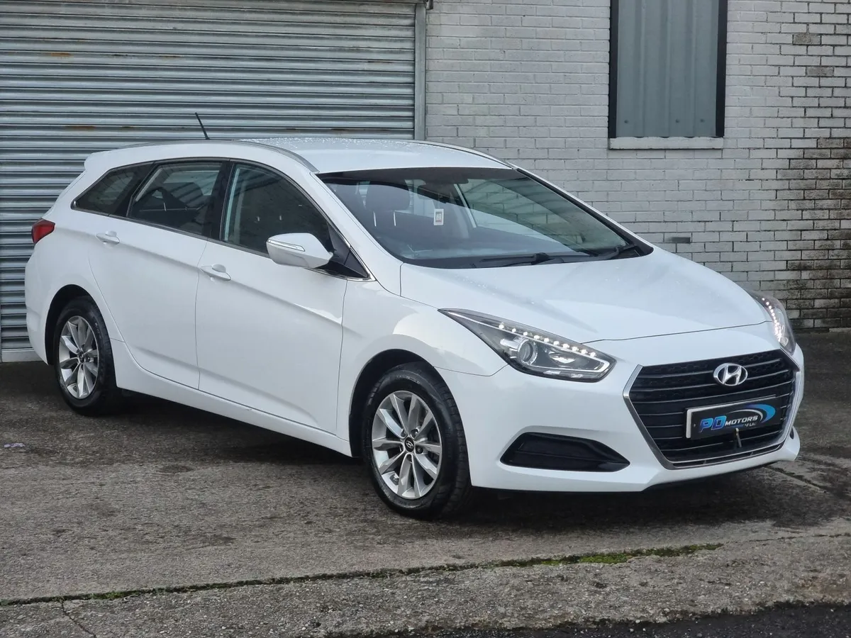 DECEMBER 2016 HYUNDAI I40 CDRI ESTATE - Image 3