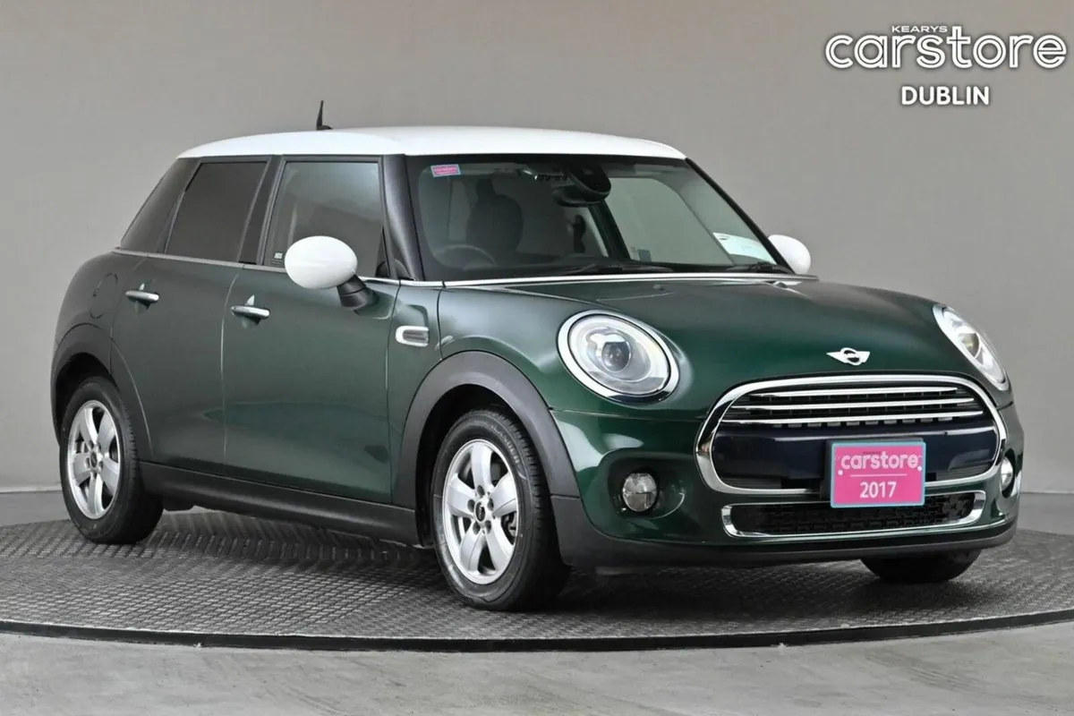 Mini Cooper 1.5 COOPER AUTO 5DR **REVERSE CAM**PAR - Image 1
