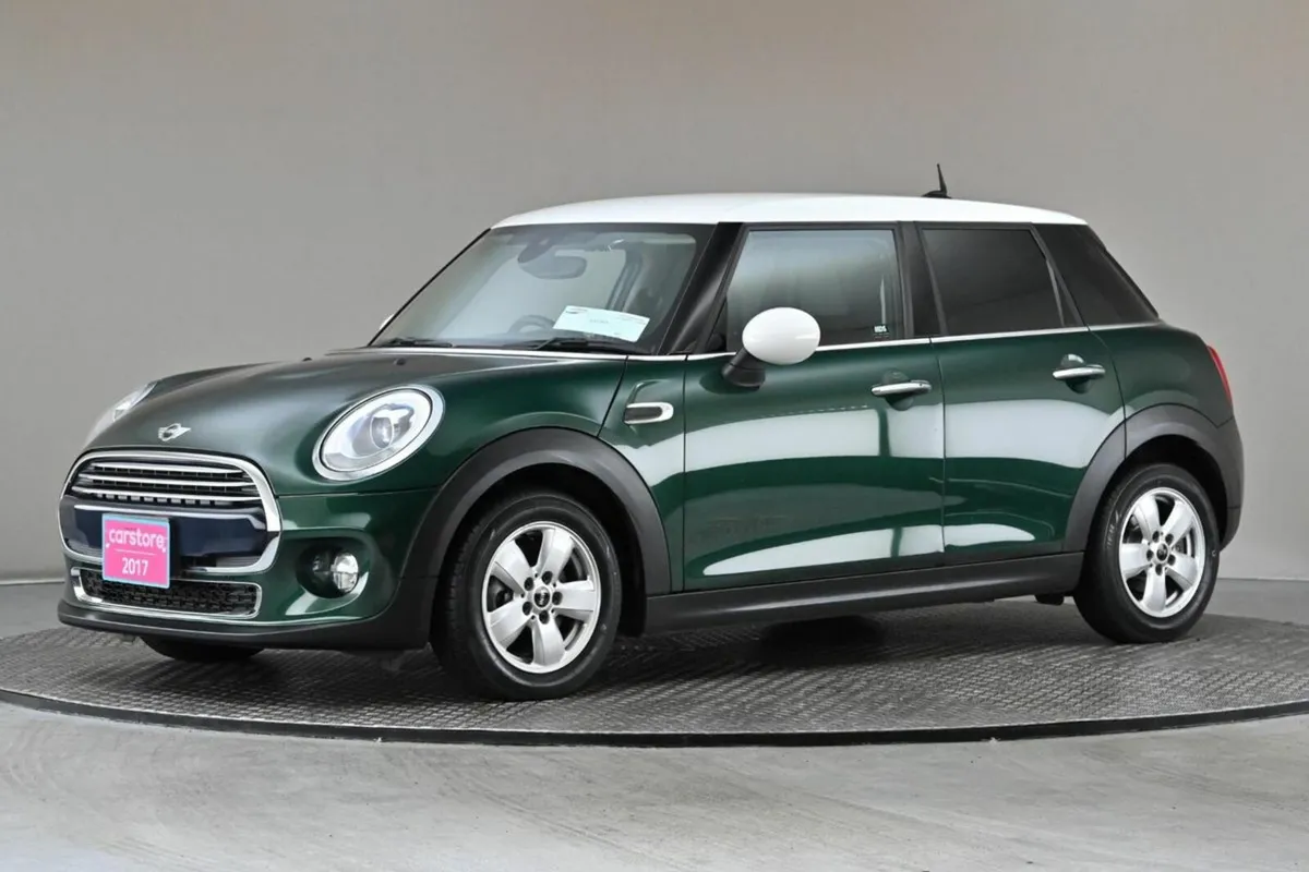 Mini Cooper 1.5 COOPER AUTO 5DR **REVERSE CAM**PAR - Image 4