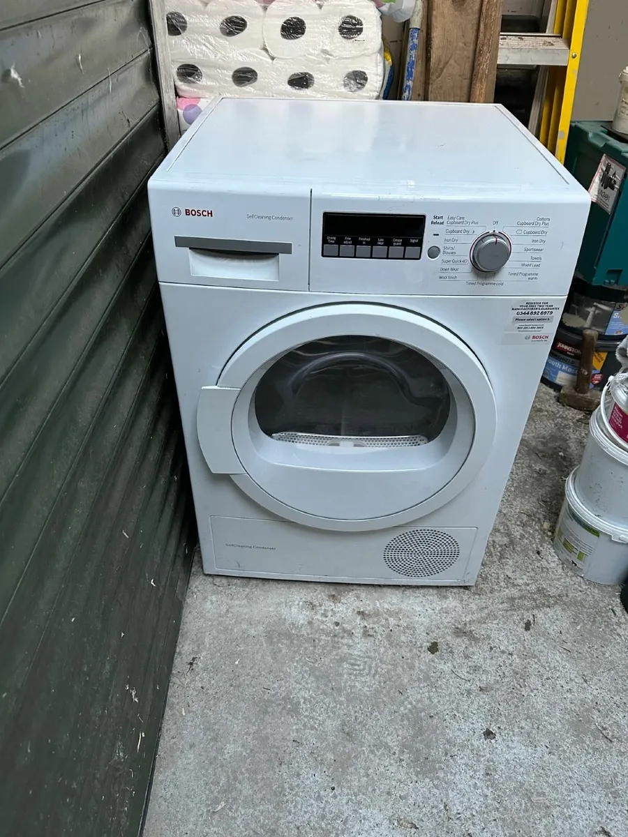 Bosch Self Cleaning Condenser with Heat pump - Image 2