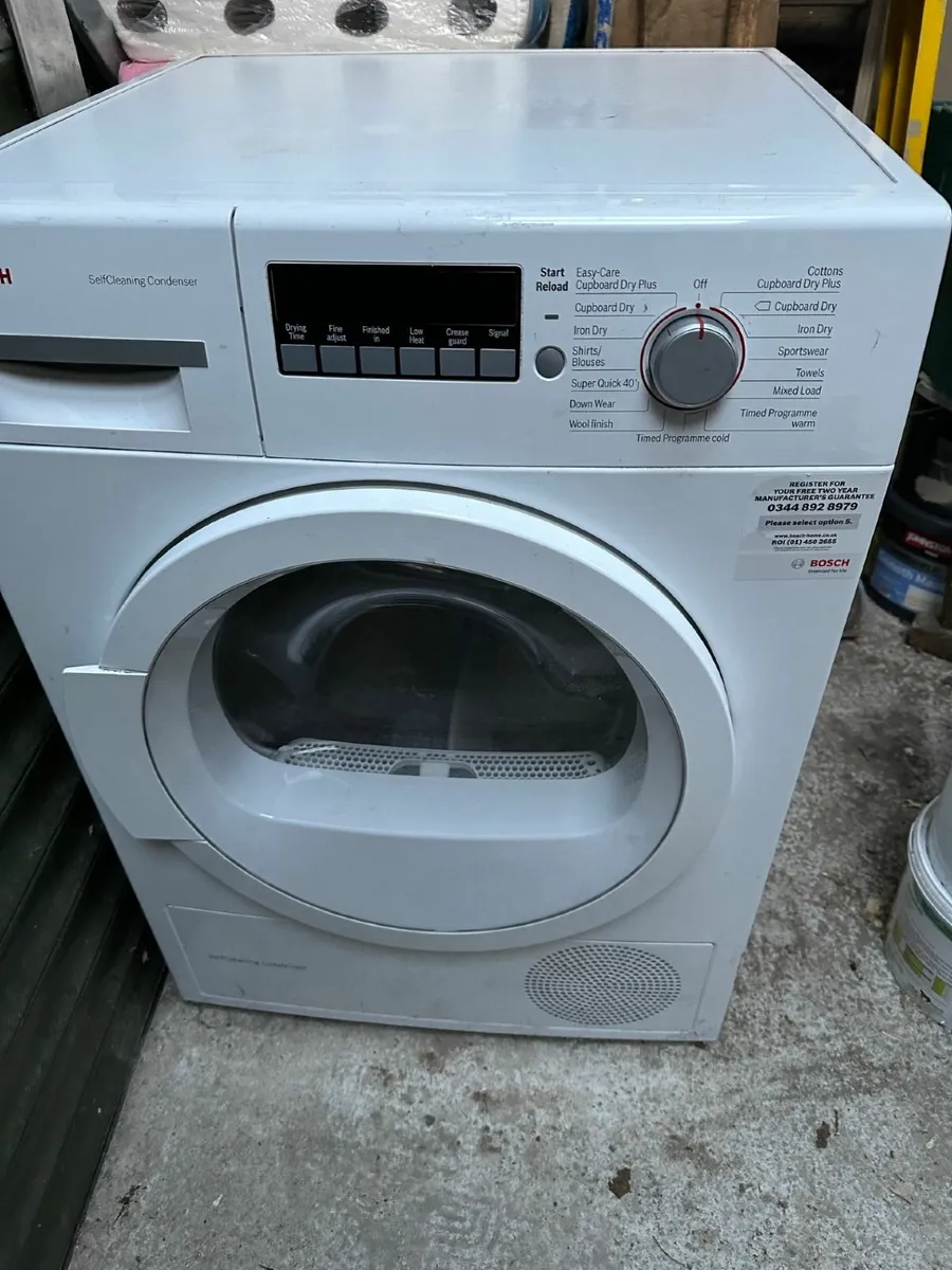 Bosch Self Cleaning Condenser with Heat pump - Image 3