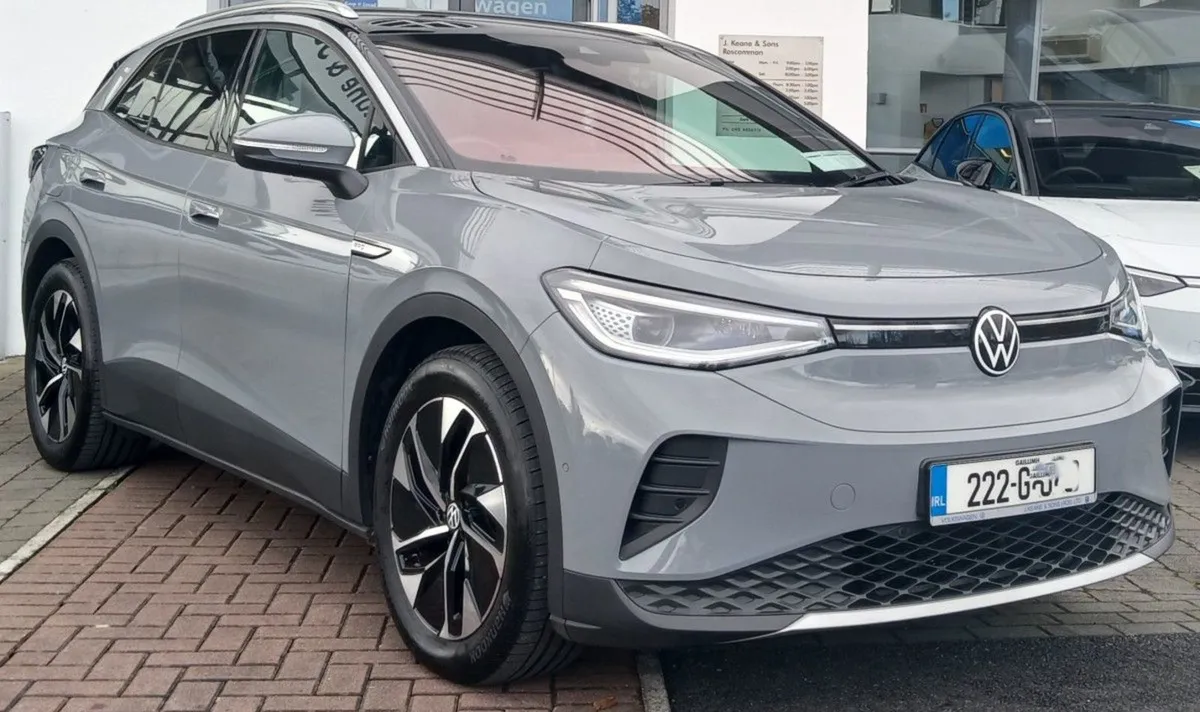 Volkswagen ID.4 Business 77kwh 204HP  rear View C - Image 1